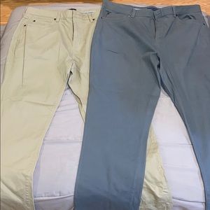 2 pairs of Crown&Ivy men’s khakis